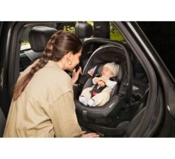 CHICCO Kory Plus Air I-Size - Black 5 CHICCO Kory Plus Air I-Size - Black -Little Dutch Winkel chicco kory plus air i size black 1