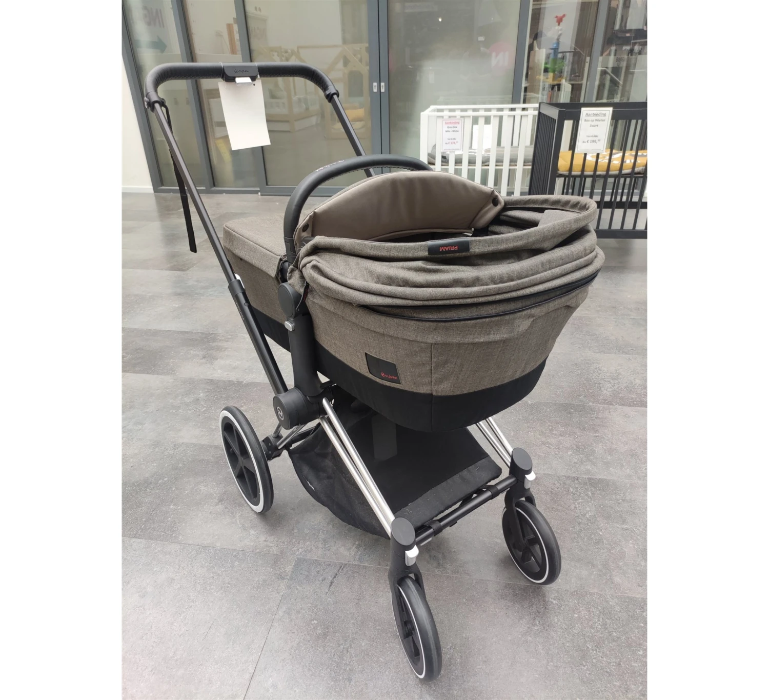 CYBEX Priam 3 Kinderwagen - Showmodel 7 CYBEX Priam 3 Kinderwagen - Showmodel - Afbeelding 5