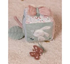 Little Dutch Activiteitenkubus Soft Flowers & Butterflies -Little Dutch Winkel little dutch activiteitenkubus soft flowers butterflies 6