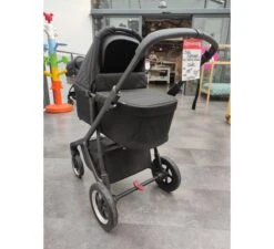 Thule Sleek Kinderwagen - Showmodel 10 Thule Sleek Kinderwagen - Showmodel -Little Dutch Winkel thule sleek kinderwagen showmodel 3