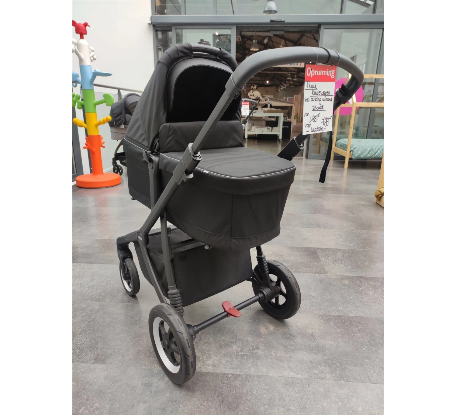 Thule Sleek Kinderwagen - Showmodel 5 Thule Sleek Kinderwagen - Showmodel - Afbeelding 4